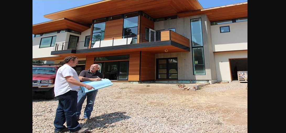 HOW TO WORK WITH A BUILDER